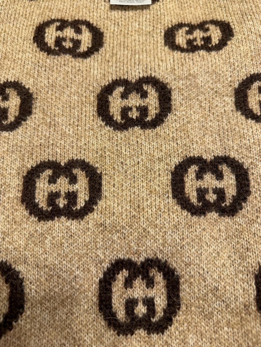 New Authentic Gucci GG Jumbo Logo Dog Sweater Clothes Tan Brown Size L - Picture 3 of 11